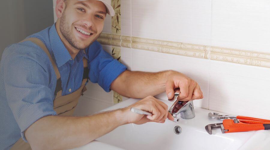 Professional clogged drains services in New Windsor, IL